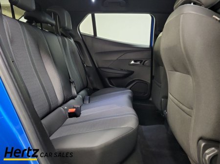 2023 Peugeot 2008 - thumbnail 16