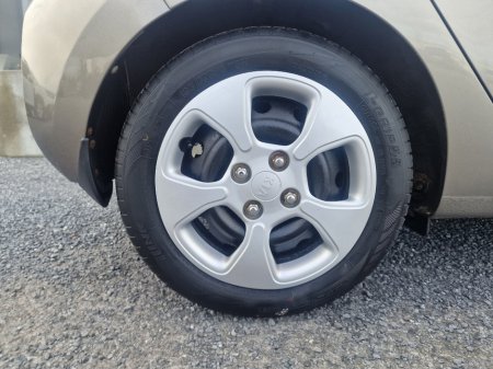 2016 Kia Picanto - thumbnail 4