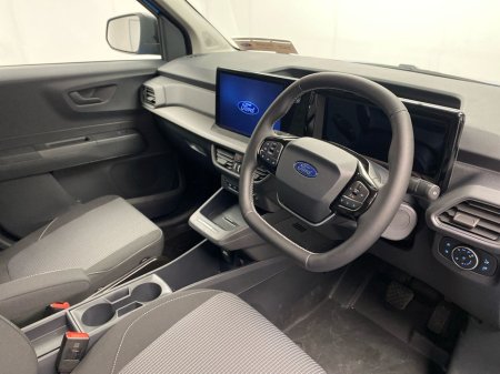 2026 Ford Transit Courier - thumbnail 6