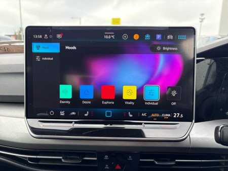 2026 Volkswagen Golf Edition 75 1.5 MHEV thumbnail