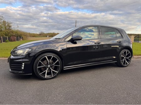 2017 Volkswagen Golf - thumbnail 11