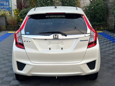 2016 Honda Fit L-PACKAGE 1.5 HYBRID // SERVICE HISTORY // HALF LEATHER SEATS // CRUISE CONTROL €10,900 thumbnail