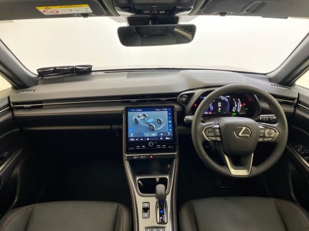 2025 Lexus LBX Emotion €42,650 thumbnail