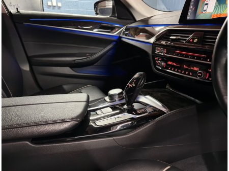 2017 BMW 5 Series - thumbnail 23