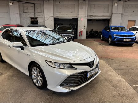 2019 Toyota Camry 2.5 Hybrid Automatic Top Spec only 96000 kms €21,750 thumbnail