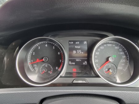 2016 Volkswagen Golf - thumbnail 17