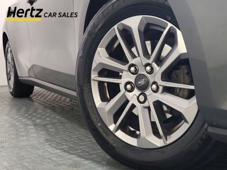 2023 Ford Focus - thumbnail 6