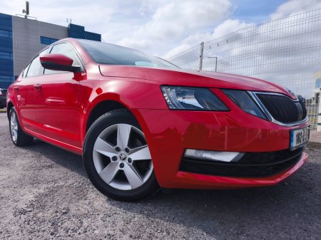2018 Skoda Octavia - view 4