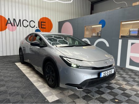 2025 Toyota Prius - thumbnail 1