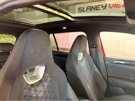 2024 Volkswagen Tiguan - thumbnail 11