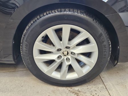 2021 Skoda Superb  €23,950 thumbnail