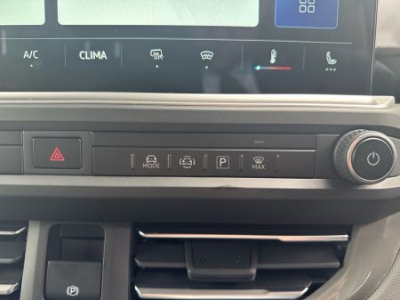 2025 Volkswagen Transporter  €42,475 thumbnail