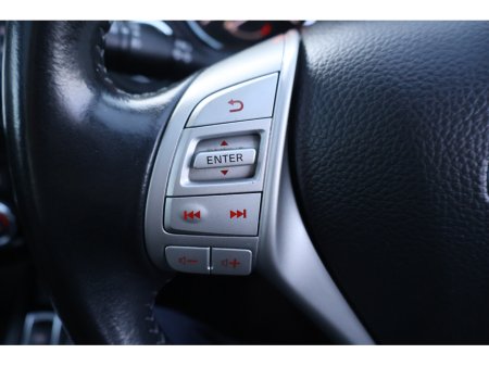 2017 Nissan Qashqai N-VISION 360 Huge Spec New Timing Belt Exceptional Condition! €13,995 thumbnail