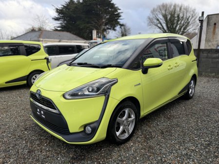 2016 Toyota Sienta  €12,500 thumbnail