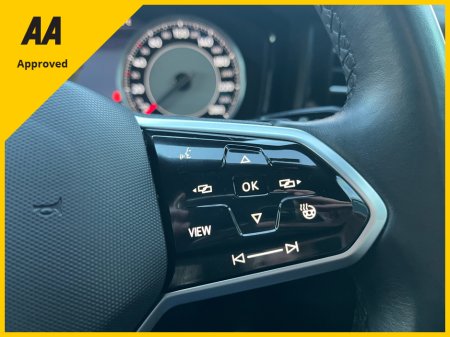 2021 Volkswagen Touareg COMMERCIAL 3.0 TDI 4M 231HP 5 5DR AUTO €49,138 thumbnail