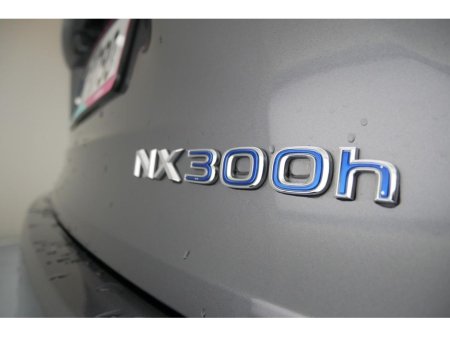 2016 Lexus NX 300 h - thumbnail 19
