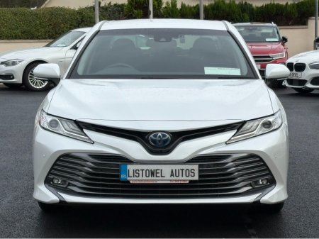 2020 Toyota Camry - thumbnail 3