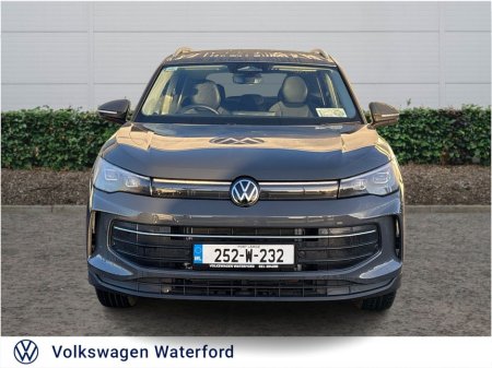 2025 Volkswagen Tiguan TIGUAN LIFE 1.5 PHEV DSG 204HP €49,859 thumbnail