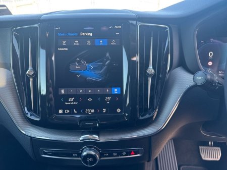 2023 Volvo XC60 T6 PHEV 350hp AT8 Plus (dark theme) €44,975 thumbnail