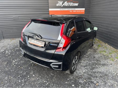 2016 Honda Fit 1.5 HYBRID AUTO €9,995 thumbnail
