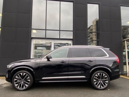2025 Volvo XC90 T8 Ultra AWD Auto (PHEV) €84,900 thumbnail