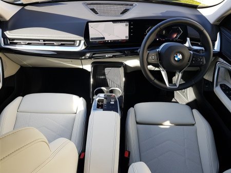 2026 BMW X1 - thumbnail 4