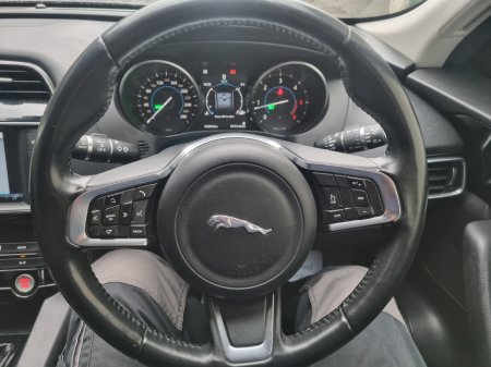 2017 Jaguar F-Pace RWD 2.0 D 163PS Prestige €10,999 thumbnail