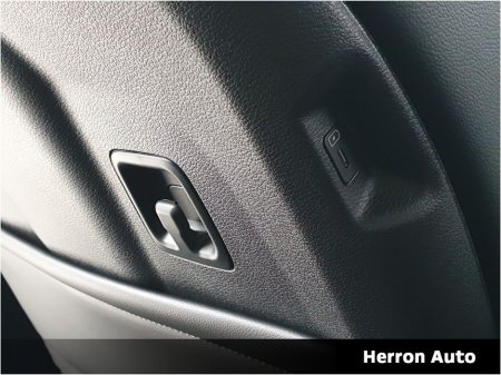 2024 Kia Sportage Anniversary Edition Hybrid thumbnail