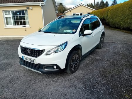 2019 Peugeot 2008 - thumbnail 1