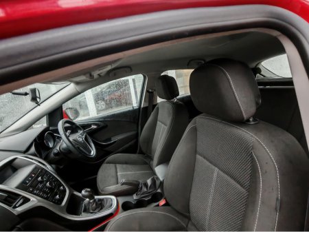 2016 Vauxhall Astra 1.6 I VVT SRI 115PS 5DR €11,800