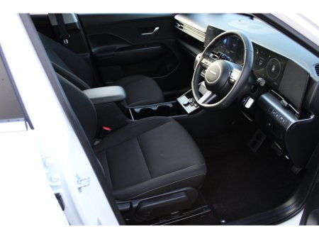 2024 Hyundai Kona 1.6 HYBRID Elegance Auto €32,950 thumbnail