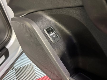 2018 Audi Q5 2.0TDI 190 S-Tronic quattro SE €20,950 thumbnail