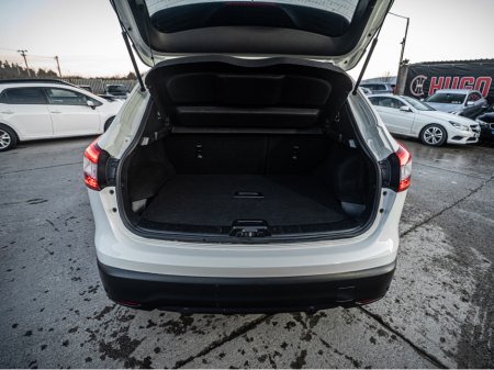 2017 Nissan Qashqai 2017 Qashqai 1.2/1 owner/High spec/1yr warranty €15,888 thumbnail