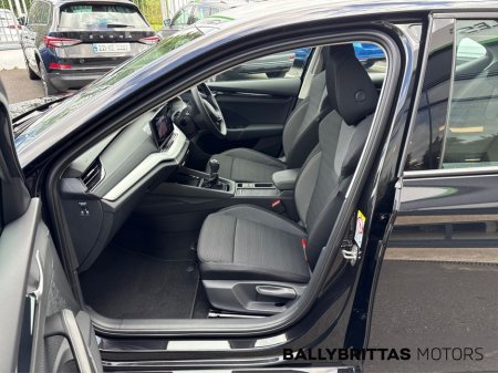 2026 Skoda Octavia Selection 2.0 TDI €37,850 thumbnail