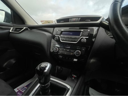 2015 Nissan Qashqai 1.5 DSL SV 4DR LOW KM €8,950 thumbnail