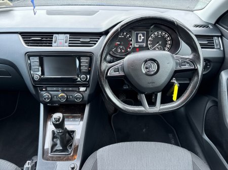 2017 Skoda Octavia STYLE 1.6 TDI 110HP 4DR €12,950 thumbnail