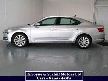 2022 Skoda Superb AMBITION 2.0 TDI 150HP 5DR thumbnail