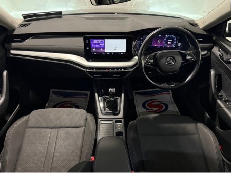 2022 Skoda Octavia - view 3