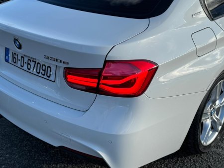 2016 BMW 3 Series - thumbnail 8