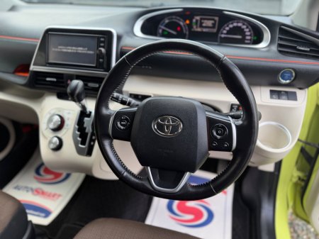 2016 Toyota Sienta  €12,500 thumbnail