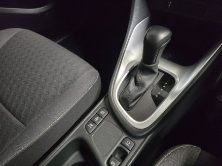 2023 Toyota Yaris - thumbnail 18