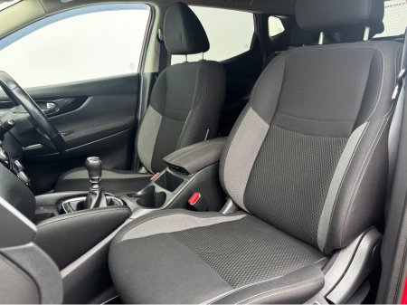 2018 Nissan Qashqai - thumbnail 12