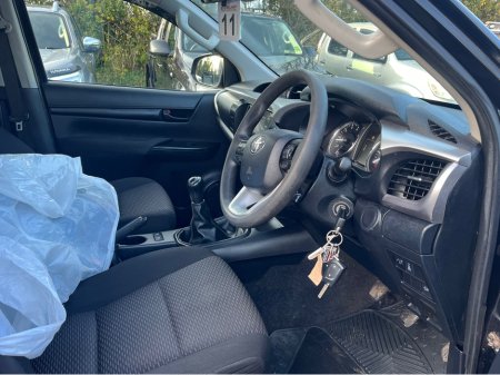 2021 Toyota Hilux D-4D 4WD DCB MAUAL €29,212 thumbnail