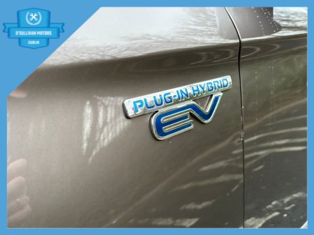 2016 Mitsubishi Outlander / 2016 / 2.0 HYBRID / AUTOMATIC €8,999 thumbnail