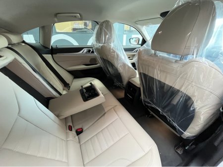 2022 BMW i4 - thumbnail 17