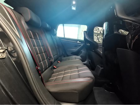 2016 Volkswagen Golf GTI Clubsport Track Edition//LOW KMs €29,450 thumbnail