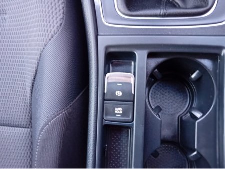 2019 Volkswagen Golf - thumbnail 24