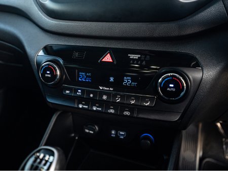 2016 Hyundai Tucson 2016 Tucson 1.7d Comfort plus/Irish car/1yr warran €14,888 thumbnail