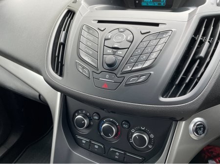 2015 Ford Kuga - thumbnail 12