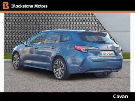 2022 Toyota Corolla 1.8 Hybrid Luna Saloon €23,450 thumbnail